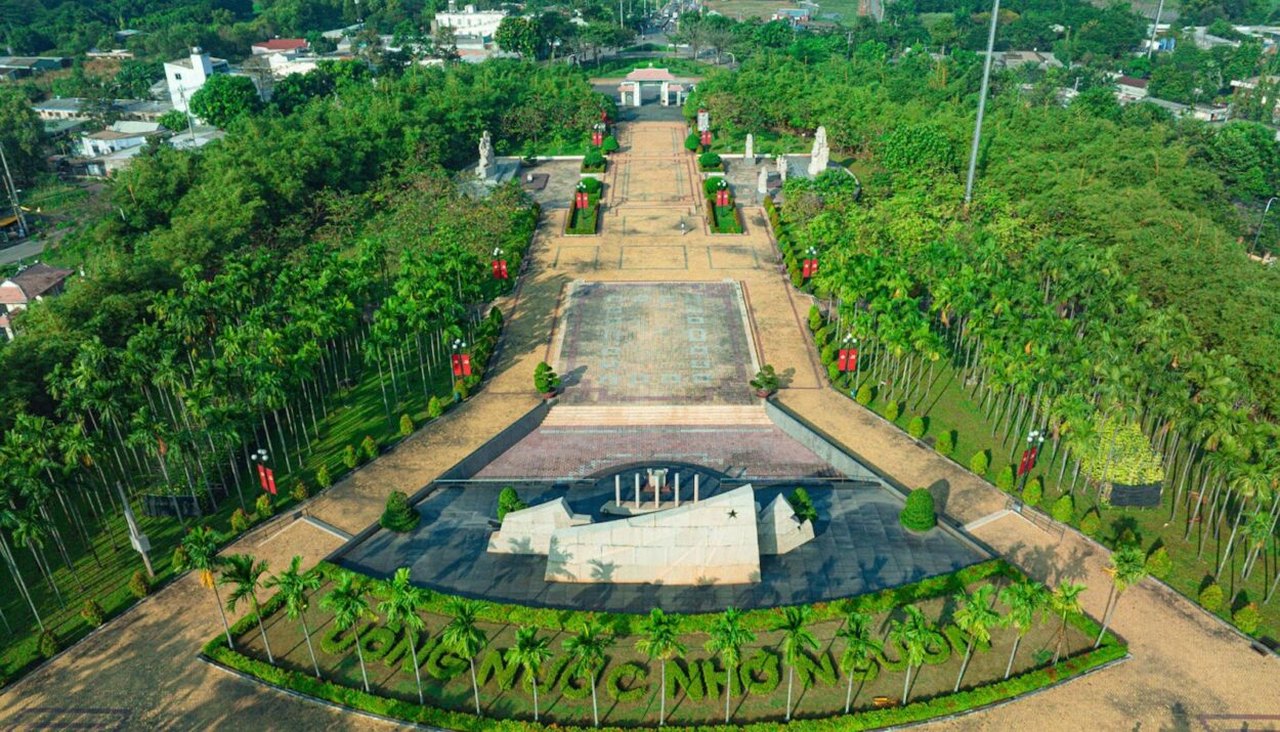 Khu di tích Ngã Ba Giồng và toàn cảnh vùng đất Hóc Môn nhìn từ trên cao